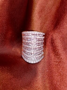 4.20 Ctw White Diamond Baguette Gold Ring. Elegant Statement Ring Size 8_ $1,500